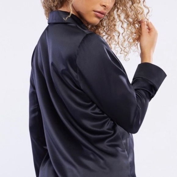 Savage x Fenty SATIN PAJAMA TOP - Black Caviar - Small - Picture 1 of 2